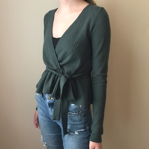 UO Wrap Top - Picture 2 of 7